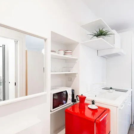 Compact And Charming Porta Venezia Milan