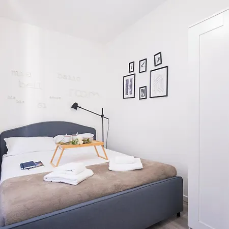 Compact And Charming Porta Venezia Apartment *